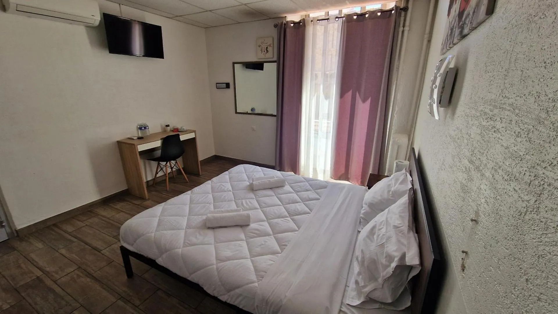 Hôtel du Nord Cannes 2*,  França